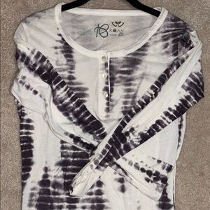 Karma Women's Monochrome Long Sleeve Tee